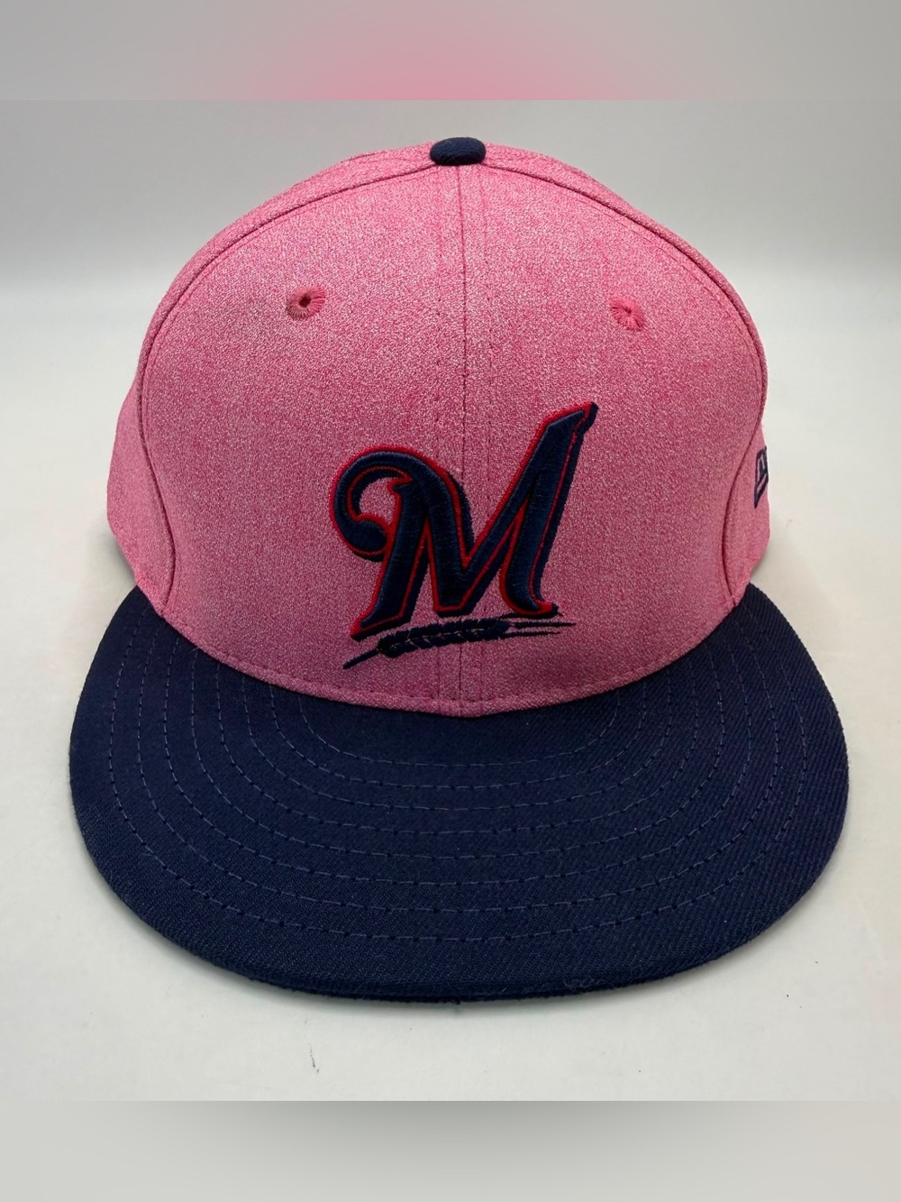 🚫SOLD - NO AVAILABLE New Era 59FIFTY Milwaukee Brewers Pink Navy Fitted